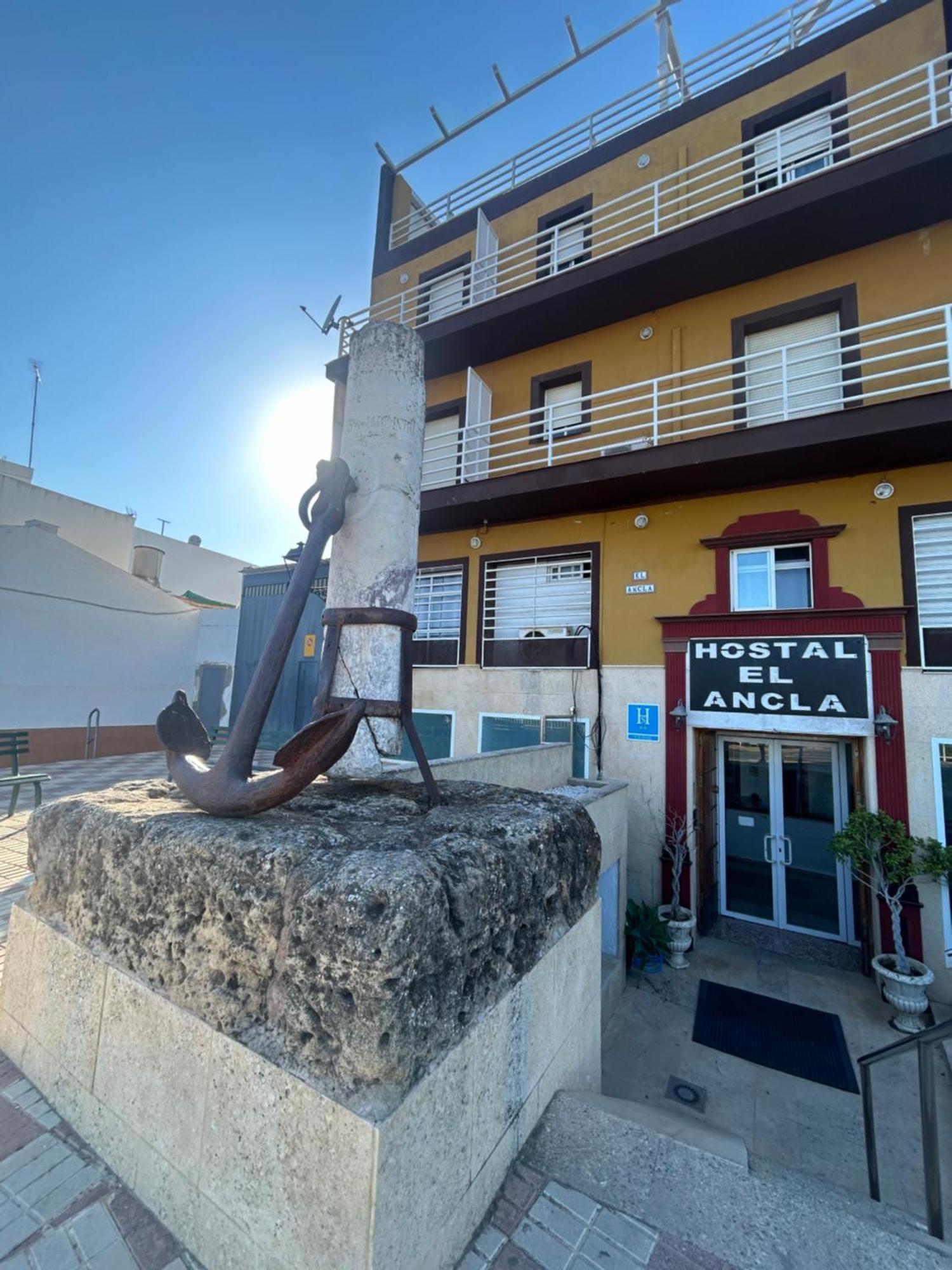 El Ancla Hotel Alcala del Rio Bagian luar foto