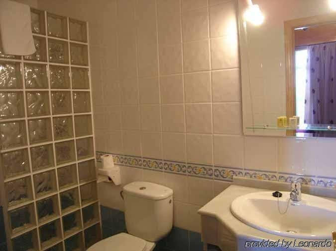 El Ancla Hotel Alcala del Rio Bagian luar foto